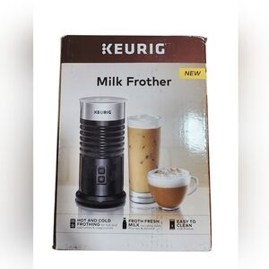 Keurig Standalone Frother Works Non-Dairy Milk Hot and Cold Frothing, 6 Oz Black